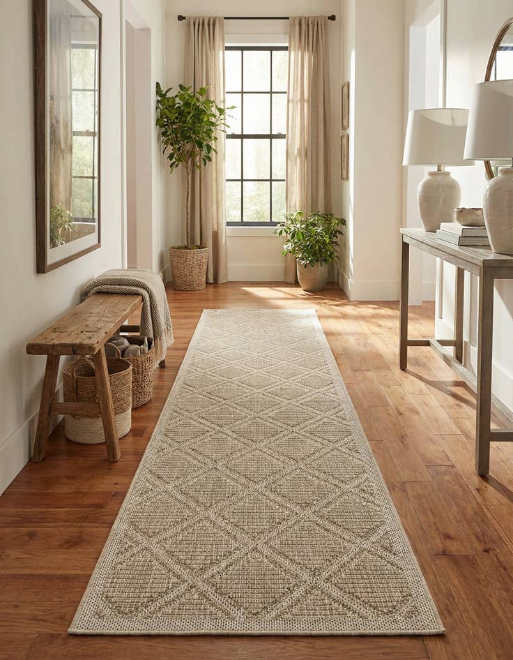 Detail image of 2' 7 x 12' Easy-Clean Trellis Indoor / Outdoor Runner Rug