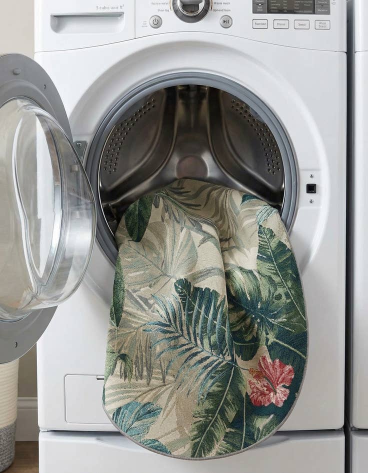 Detail image of 4' x 6'  Washable Botanical Indoor / Outdoor Oval Rug