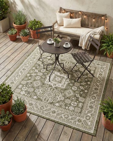  5' 3 x 5' 3  Easy-Clean Aztec Indoor / Outdoor Square Rug