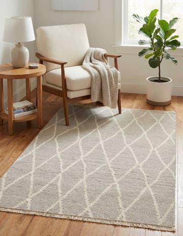 3' 8 x 5' 9 Hand Knotted Luna Rug