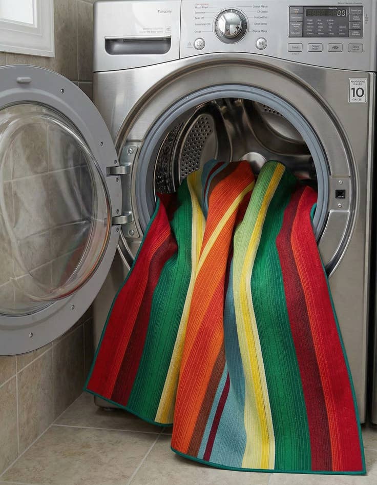 Detail image of 5' 3 x 8'  Washable Modern Indoor / Outdoor Rug