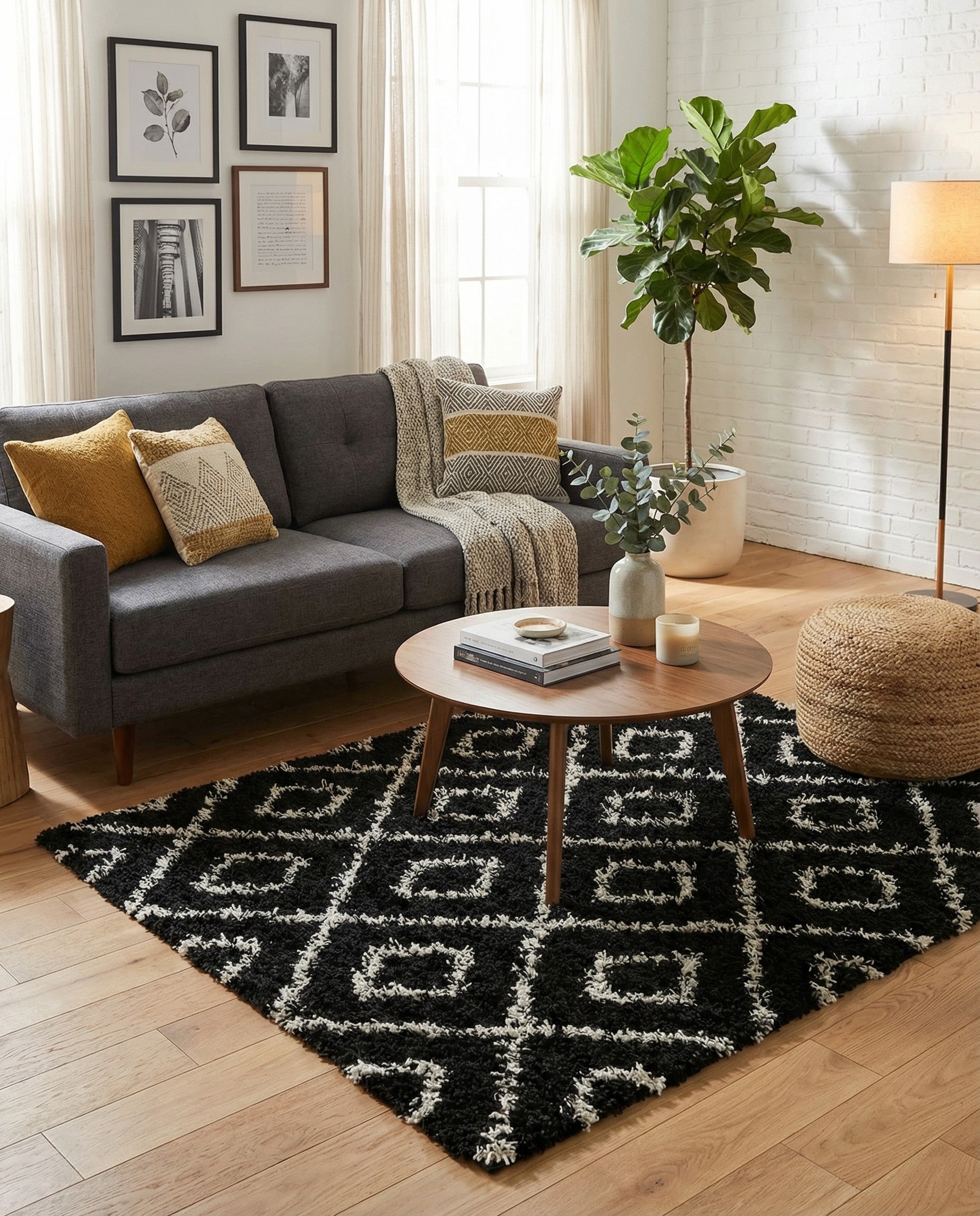  5' 3 x 5' 3 Lattice Shag Square Rug