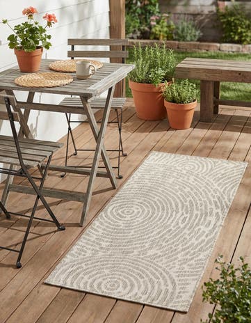 2' x 4' Easy-Clean Modern Indoor / Outdoor Runner Rug