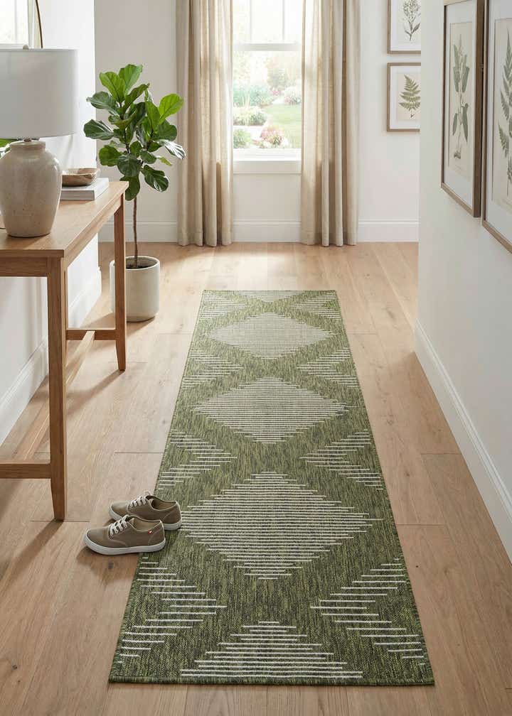 2' 7 x 12' Easy-Clean Modern Indoor / Outdoor Runner Rug