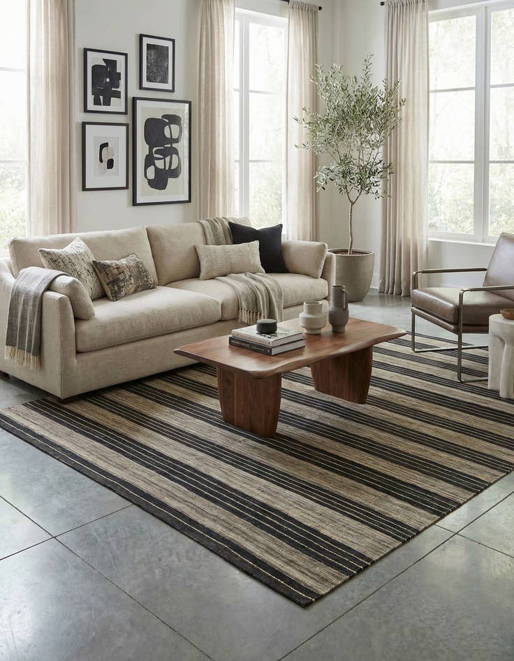 Detail image of 6' x 7' 2  Hand Woven Kilim Modern Wool Square Rug