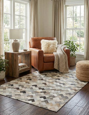 4' 9 x 6' 8 Cowhide Stocks Rug