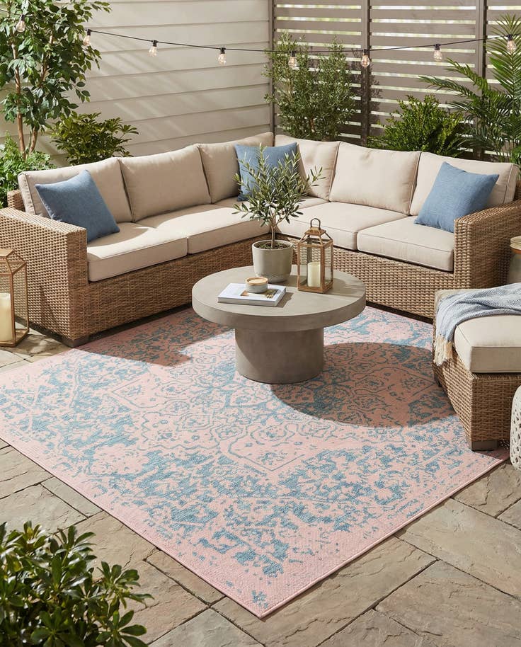 Detail image of 7' 10 x 7' 10 Easy-Clean Jill Zarin Dubai Indoor / Outdoor Square Rug