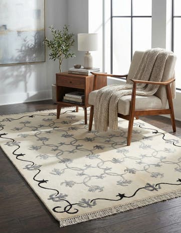 4' x 5' 11 Hand Knotted Darya Wool Rug