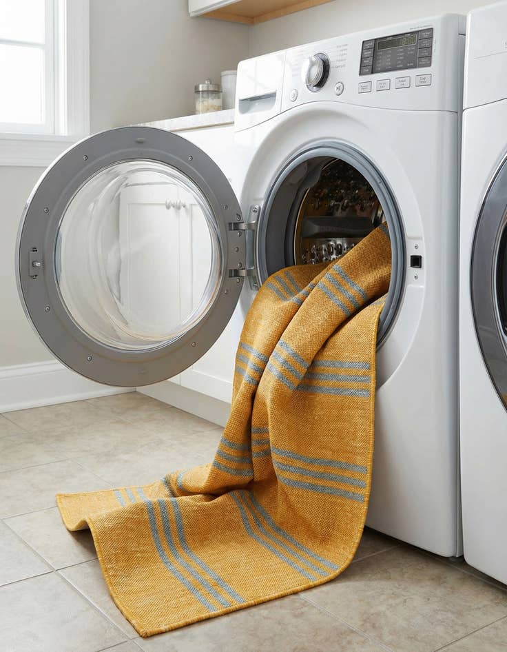 Detail image of 2' x 8'  Washable Jill Zarin Anguilla Indoor / Outdoor Runner Rug