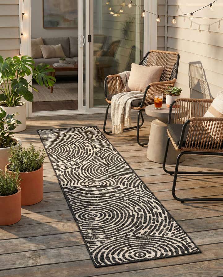 2' x 8' Easy-Clean Modern Indoor / Outdoor Runner Rug