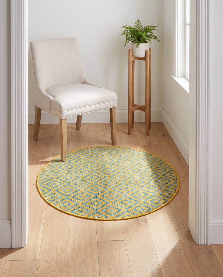 Detail image of 3' x 3' Easy-Clean Jill Zarin Costa Rica Indoor / Outdoor Round Rug