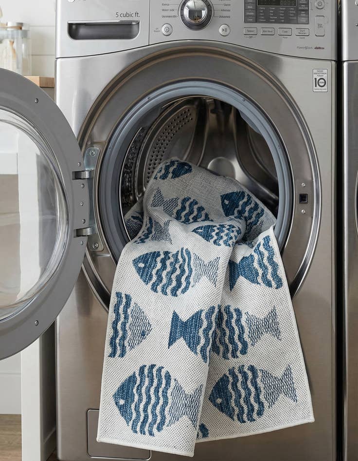 Detail image of 2' x 8'  Washable Coastal Indoor / Outdoor Runner Rug