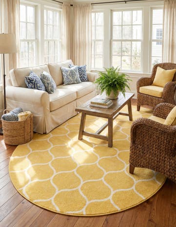 Yellow Lattice Frieze Oval Rug