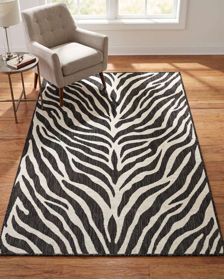 4' x 6' Easy-Clean Safari Indoor / Outdoor Rug