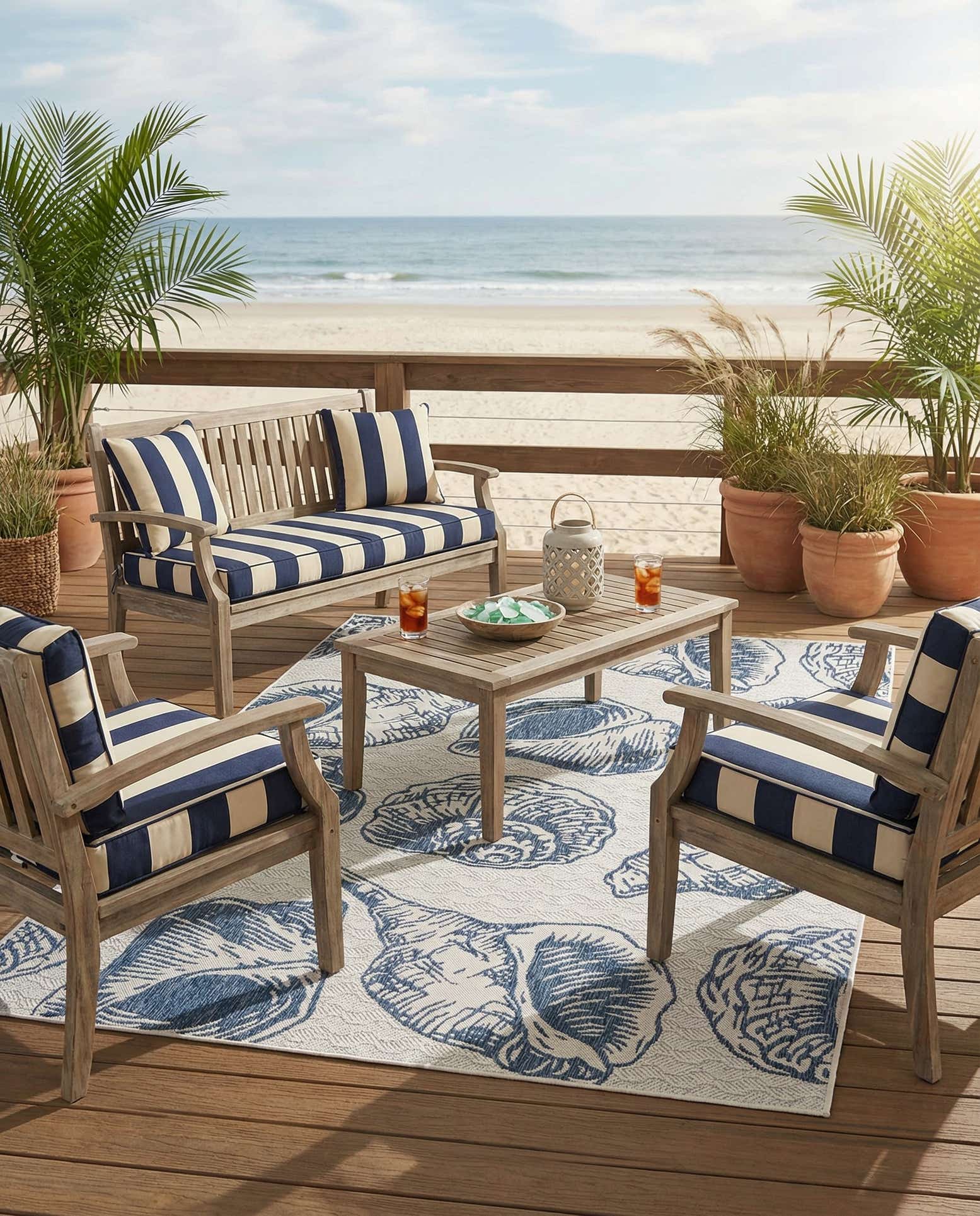 6' x 9' Easy-Clean Coastal Indoor / Outdoor Rug