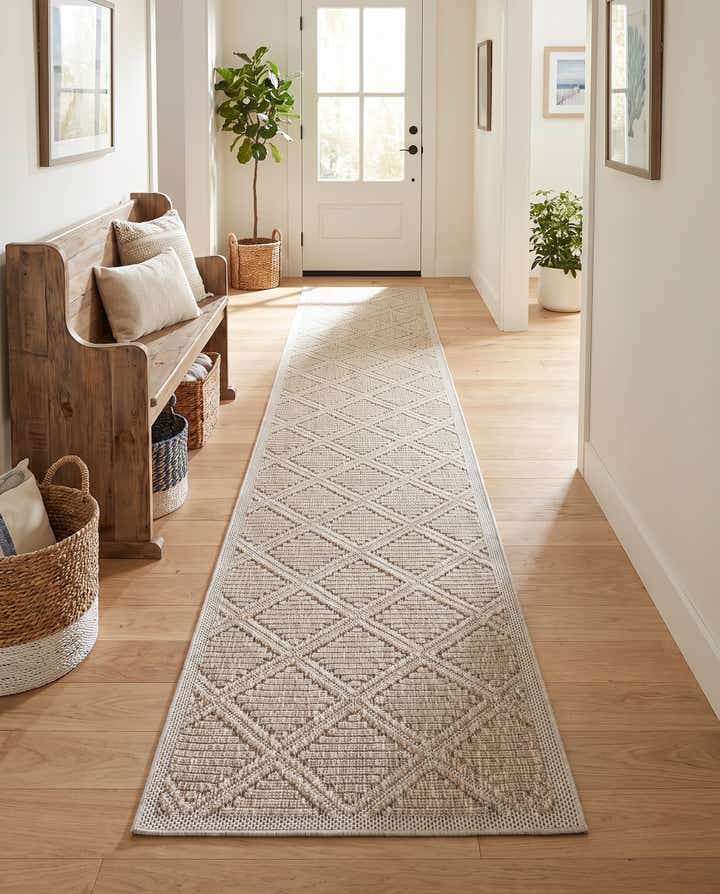 2' 7 x 12' Easy-Clean Trellis Indoor / Outdoor Runner Rug