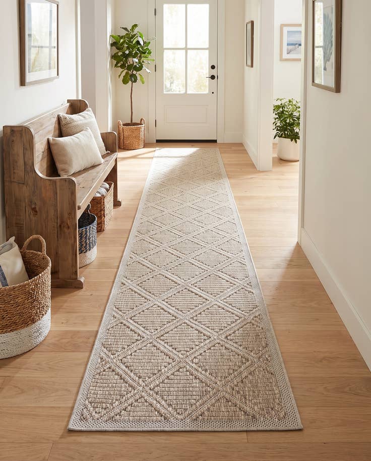 Detail image of 2' 7 x 12' Easy-Clean Trellis Indoor / Outdoor Runner Rug