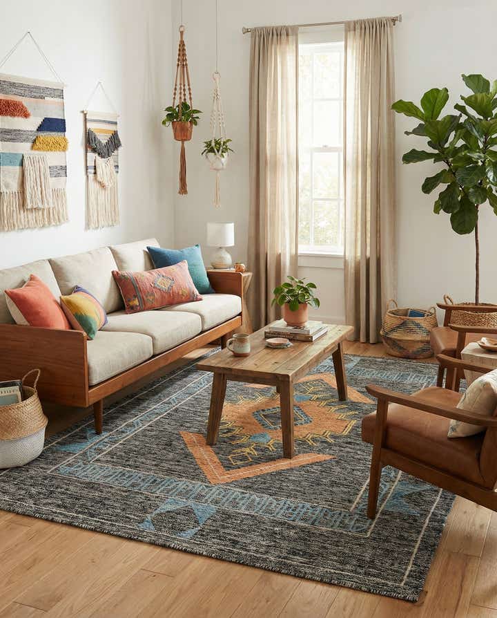 5' 1 x 8' Hand Woven Kilim Wool Rug