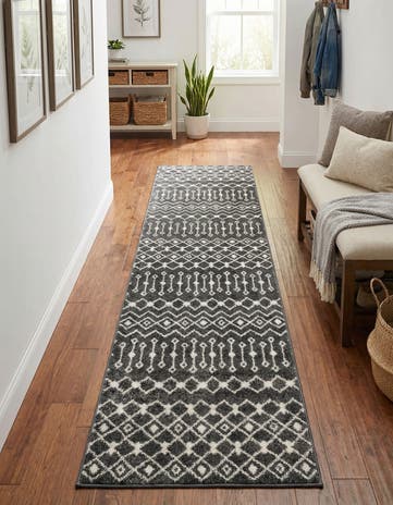 2' 7 x 10' Moroccan Trellis Runner Rug