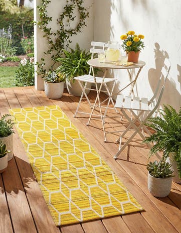 Yellow Easy-Clean Vista Breeze Indoor / Outdoor Runner Rug