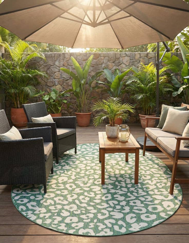 Detail image of 7' 10 x 10'  Washable Safari Indoor / Outdoor Oval Rug