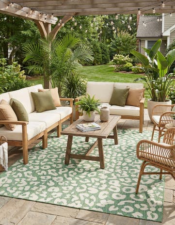 7' 10 x 10' Easy-Clean Safari Indoor / Outdoor Rug