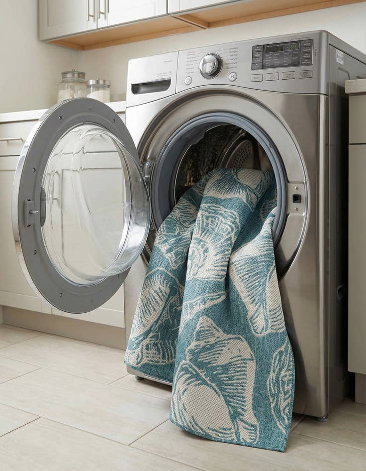 Detail image of 5' 3 x 8'  Washable Coastal Indoor / Outdoor Rug