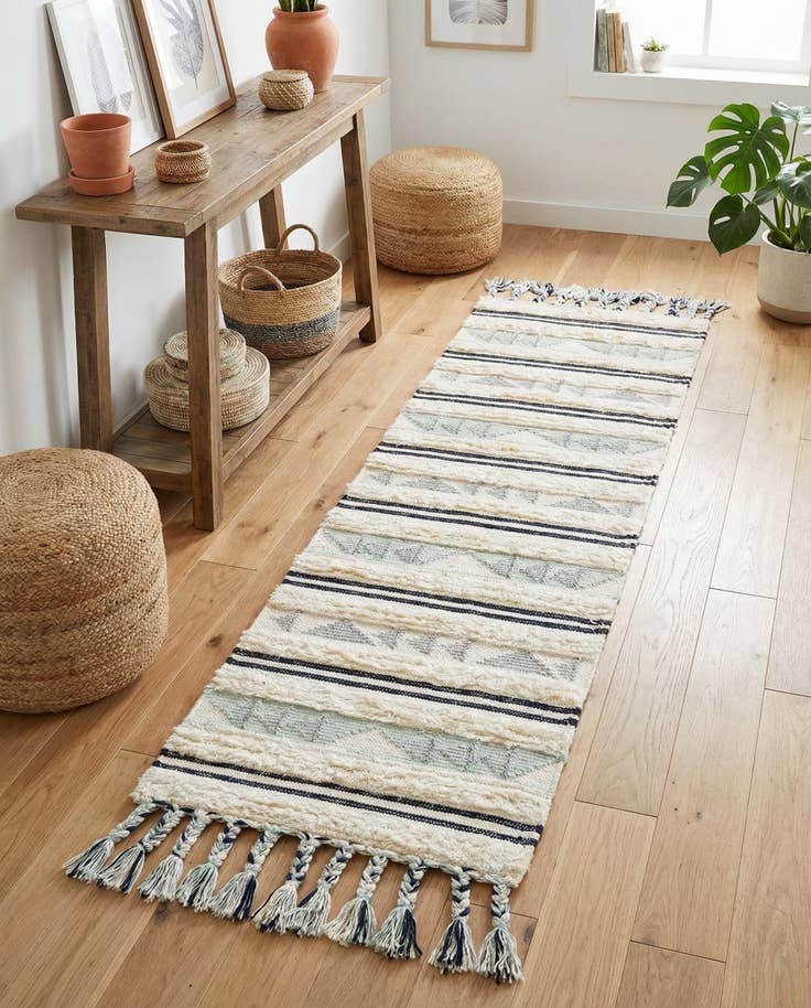 Detail image of 2' 2 x 8' 2 Hand Woven Arizona Wool Runner Rug