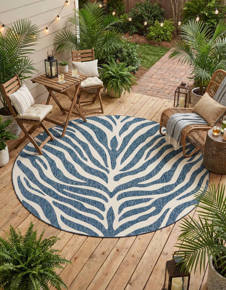 Detail image of 10' x 10'  Washable Safari Indoor / Outdoor Round Rug