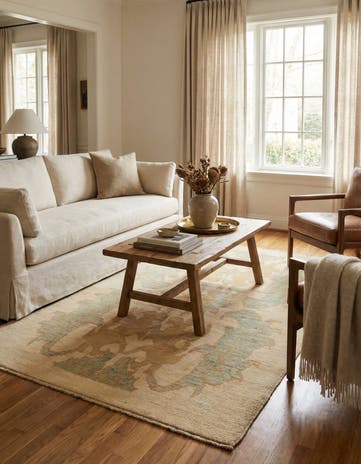 4' 4 x 6' 5 Hand Knotted Oushak Wool Rug