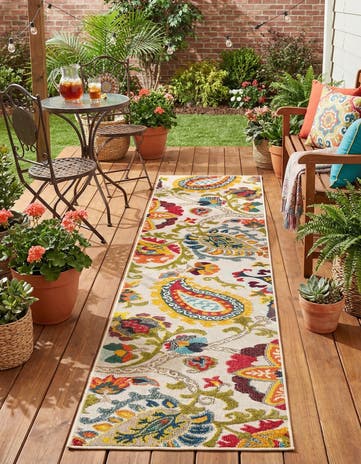 2' 7 x 10' Easy-Clean Casablanca Indoor / Outdoor Runner Rug
