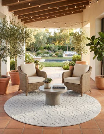 7' x 7' Easy-Clean Trellis Textured Indoor / Outdoor Round Rug