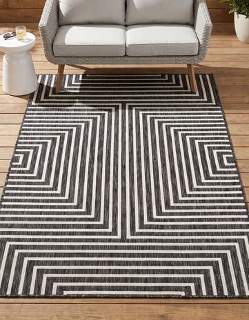 Black and White Easy-Clean Modern Indoor / Outdoor Rug