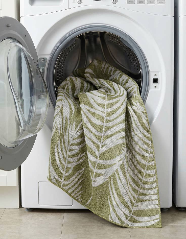 Detail image of 6' x 6'  Washable Botanical Indoor / Outdoor Square Rug