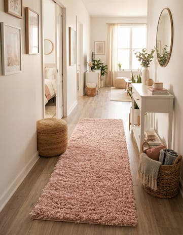 2' 7 x 10' Zermatt Shag Runner Rug