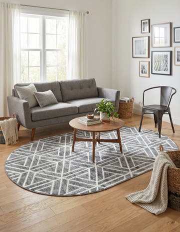 Gray Lattice Trellis Oval Rug