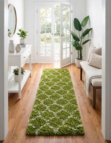 2' 7 x 12' Lattice Shag Runner Rug