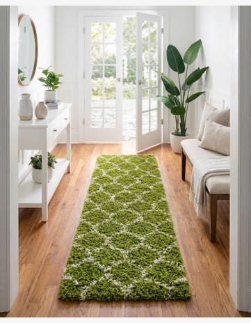 2' 7 x 12' Lattice Shag Runner Rug