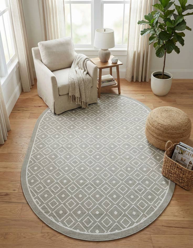 Detail image of 7' 10 x 10'  Washable Trellis Indoor / Outdoor Oval Rug