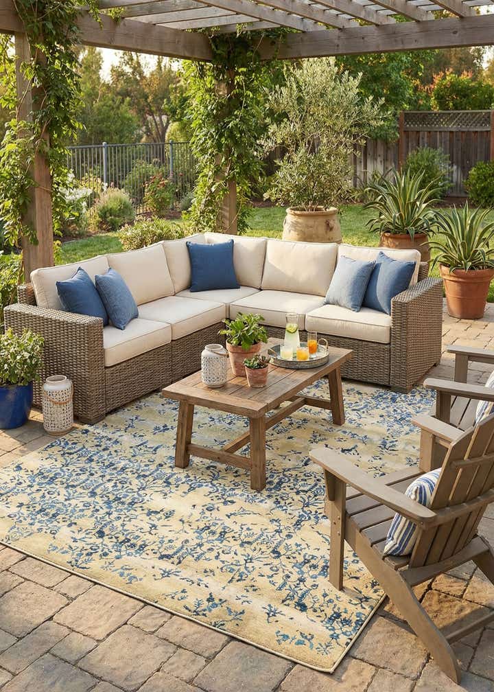 10' x 12' 2 Easy-Clean Botanical Indoor / Outdoor Rug