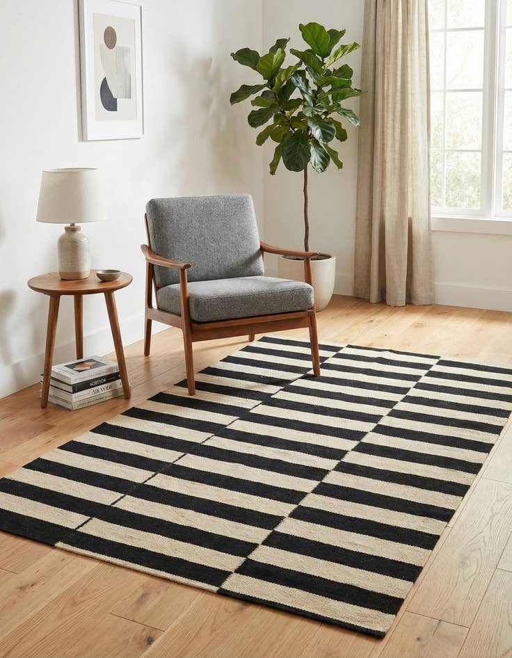 Detail image of 3' 4 x 4' 9  Hand Woven Kilim Modern Wool Rug