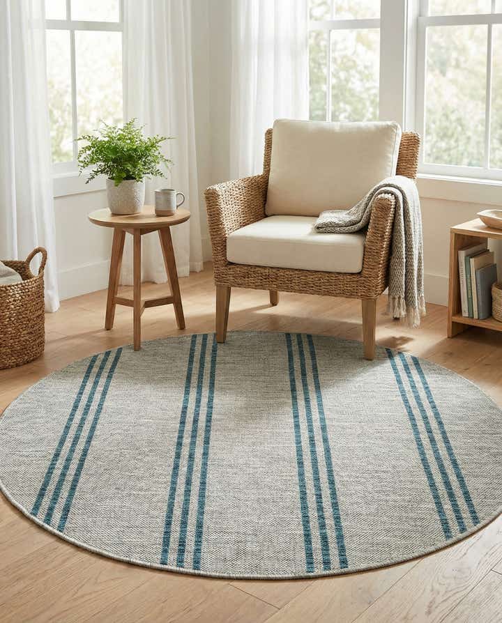 4' x 4' Easy-Clean Jill Zarin Anguilla Indoor / Outdoor Round Rug