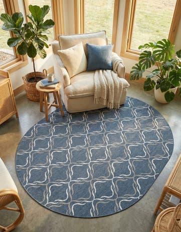 7' 10 x 10' Easy-Clean Lattice Indoor / Outdoor Oval Rug