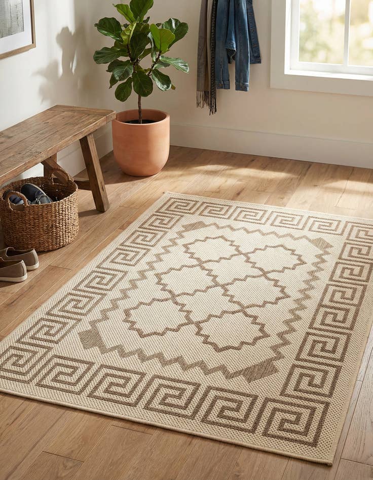 Detail image of 2' 2 x 3'  Washable Trellis Indoor / Outdoor Rug