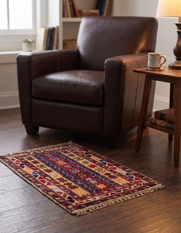 1' 4 x 2' Hand Knotted Ziegler Rug