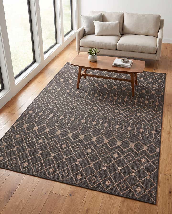 5' 3 x 7' Easy-Clean Trellis Indoor / Outdoor Rug