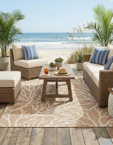 5' 3 x 8' Easy-Clean Coastal Indoor / Outdoor Rug