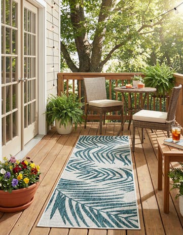 2' x 6' Easy-Clean Botanical Indoor / Outdoor Runner Rug