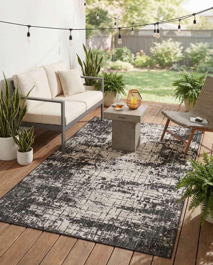 5' 3 x 8' Easy-Clean Modern Indoor / Outdoor Rug