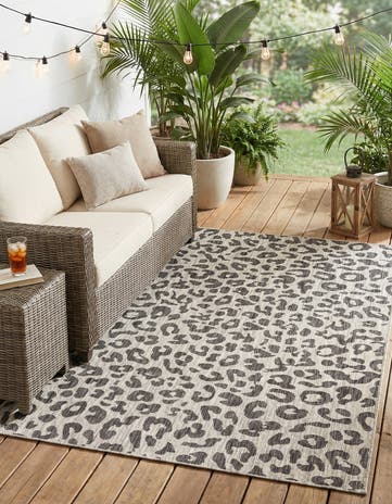 6' x 9' Easy-Clean Safari Indoor / Outdoor Rug